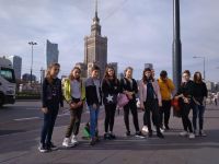 Zdjęcie grupowe na wycieczce do Warszawy