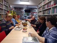 Spotkanie członków DKK w bibliotece we Wielgiem