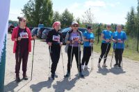 Zawodnicy Nordic Walking na starcie biegu