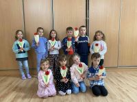 Zdjęcie grupowe przedszkolaków