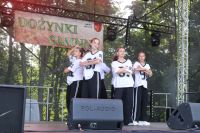 Formacja Kleszcze na scenie dożynkowej