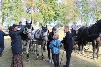 Wręczanie nagród przez Sekretarza Gminy Wielgie Jarosława Jeżewskiego oraz Przewodniczącą Rady Ewelinę Antonowicz.
