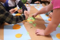 Dzieci przedszkolne na zajęciach w bibliotece