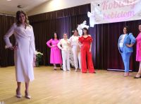 Pokaz stylizacji uczestniczek projektu.