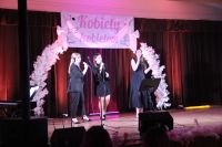 Koncert pn. „Kobieta na przestrzeni dekad” w wykonaniu Kingi Sadowskiej, Natalii Żak i Marty Dąbrowskiej.