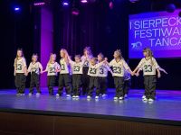 Grupy taneczne na turnieju.