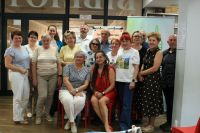 Zdjęcie grupowe uczestników spotkania z autorkę