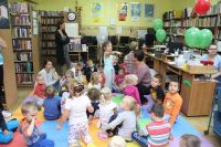Balonowe święto w bibliotece w Wielgiem