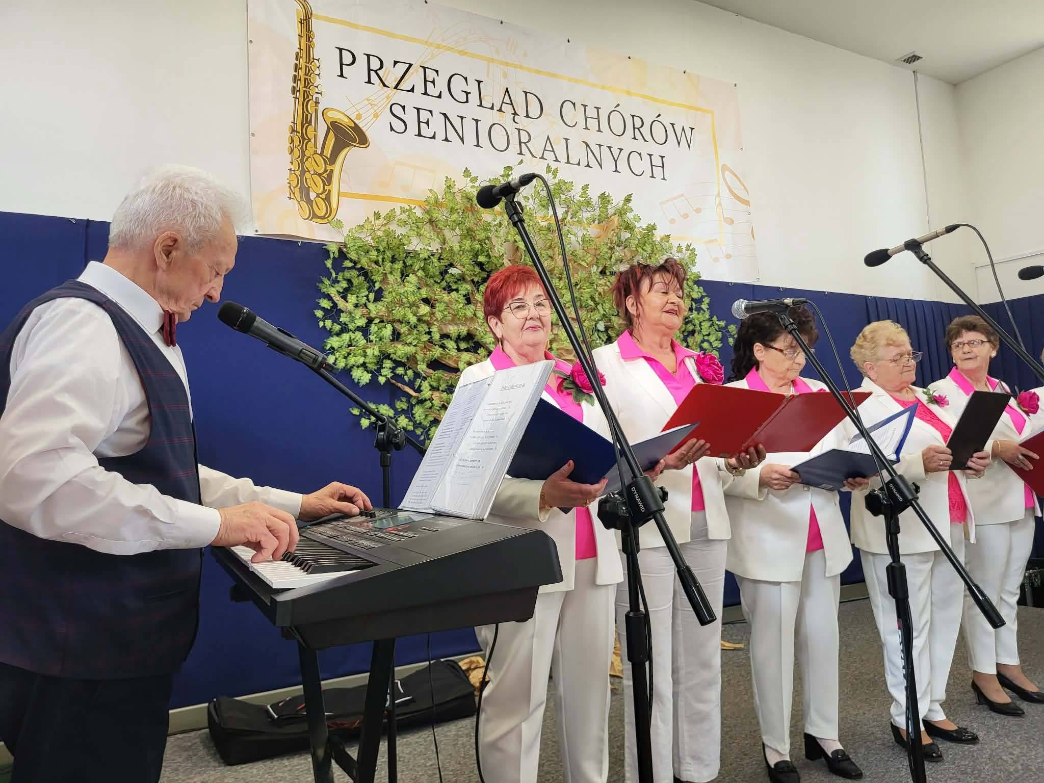 XII Międzywojewódzki Przegląd Chórów Senioralnych w Bielsku.